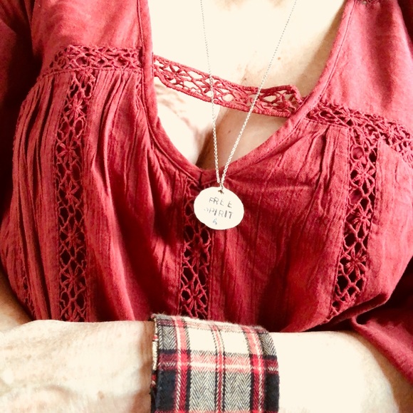 Silver Hammered “FREE SPIRIT” Necklace. 23” Chain - Picture 2 of 4